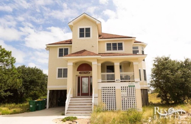 1489 - Shore Enough, a spacious 4-bed, 3.5-bath home in Corolla, NC, private pool,12 guests.