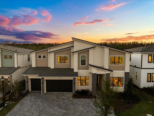 15 Bedrooms 165 Bathrooms Sonoma 4061Sb