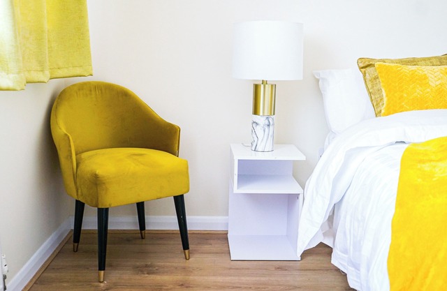 15 mins from City AirPort. 10 mins from Excel Comfortable and Clean.