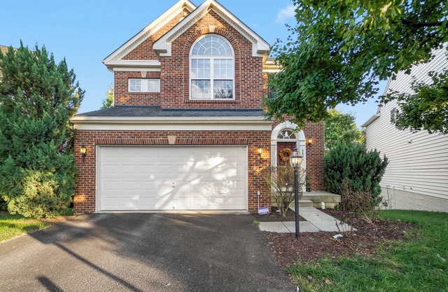 15 minutes from DC & NATIONAL HARBOR 5 minutes from the Potomac river/Marina