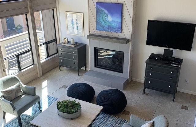 150 marches sur le sable! Beau 2Bd / 2Ba Condo avec vue sur l'océan. 8 personnes