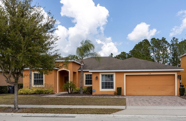 154YSD-Watersong (6-Bedroom Home) with Pool by RedAwning