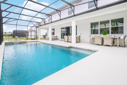 15BR Mansion Near Disney Private Pool Hot Tub