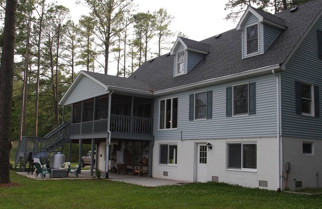 Retraite de 16 acres au bord de l'eau sur Deep Creek