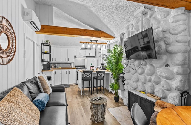 1601 - Le Petit Renard - Chalet with Spa and Beach