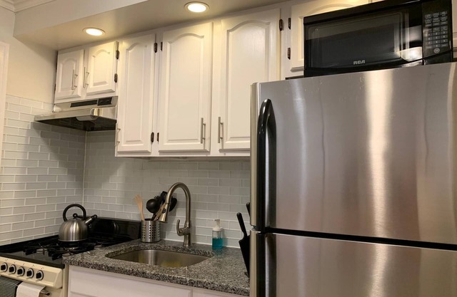 1631 1D · Incroyable 1 lit Apt / 20 min à NYC-Parking disponible.