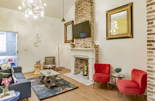 163B State St. · Downtown Deluxe Duo, 2BD/2BA! 1100Sq FT!
