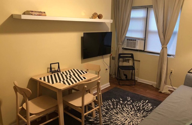1703 3B · Agréable 2bed Apt-20 min à NYC / Parking Avail.