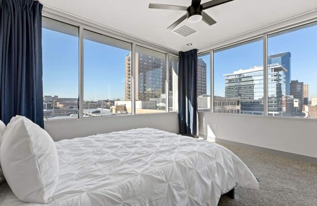 175 LEX - Stunning Downtown Views on Main Street!