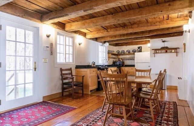 1794 Pioneer House - Renovated, No Cleaning Fee