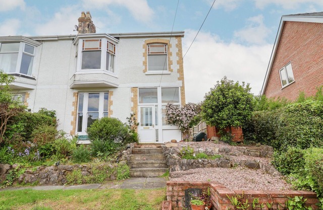 18 FFORDD TANRALLT, family friendly, with a garden in Prestatyn