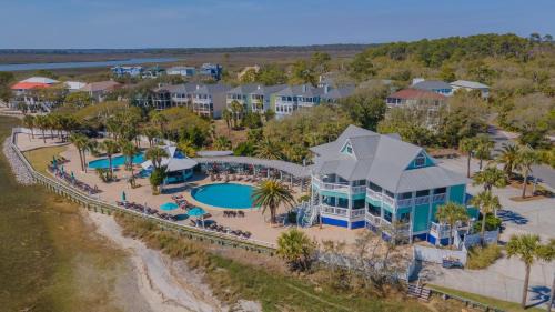 18 Fiddlers Cove Dr - 5 Bed/4 Bath w/Resort Access & Golf Cart!
