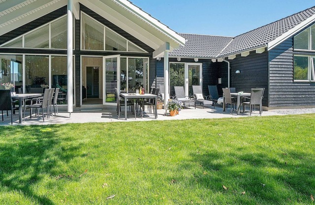 Maison de vacances pour 18 a Hasselberg