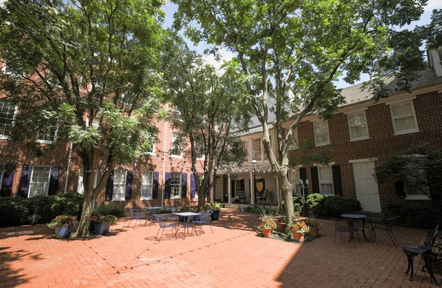 1840s Carrollton Inn