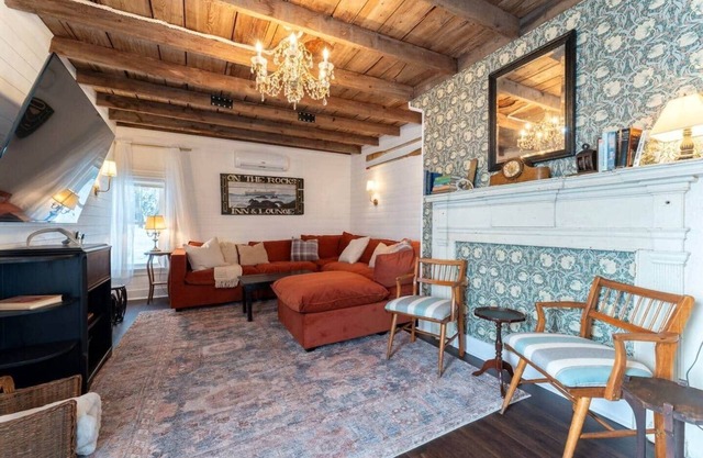 1899 Acadia Farmhouse - Beautiful Maine Home