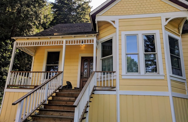 1899 Queen Anne Victorian Cottage dans les Redwoods
