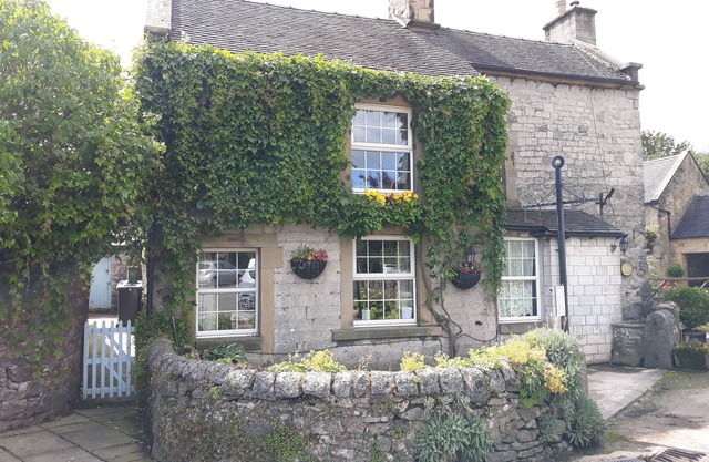 Cottage 2 chambres du 18ème siècle à Hartington avec jardin privé