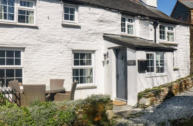 Historic 18th Century Cornish Farmhouse - Luxury Interior - Pet Friendly too