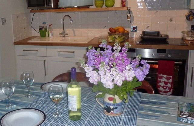 18th Century Cornish Smugglers Cottage In the Centre of Fowey.....just lovely!!!