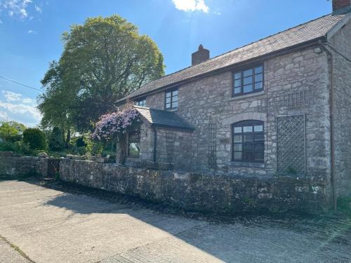 18th Century Farmhouse, England Wales Border, Breathtaking Views