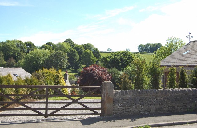 18ème siècle Stone Cottage, la famille et les animaux de compagnie à Tideswell