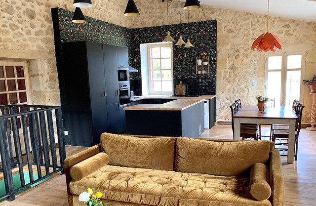 Maison en pierre du 18ème à 25 km de Bordeaux