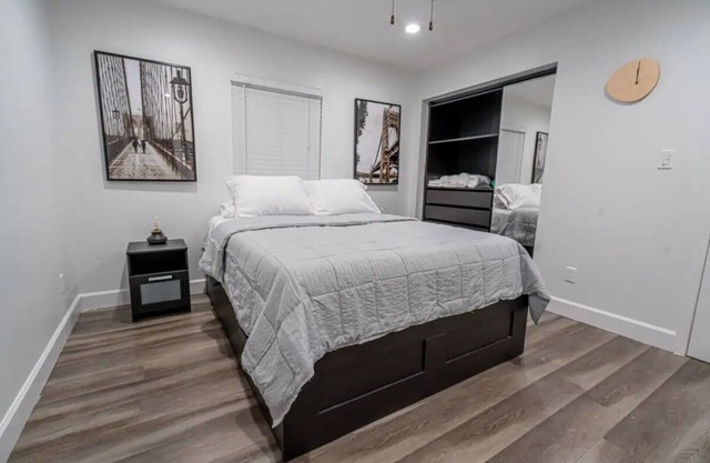 #19 - Beautifully styled modern home in Hyde Park Unit B