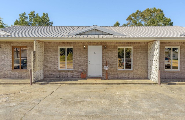 19 Green Acres Cozy Apartment