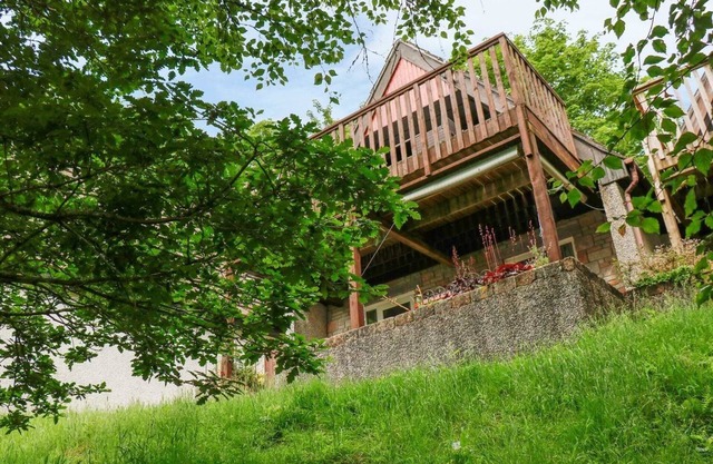 19 Honicombe Park