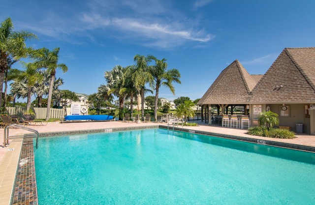 Jupiter Beach Villa de luxe avec piscine! Rénové en 2018, à 100 mètres de la plage
