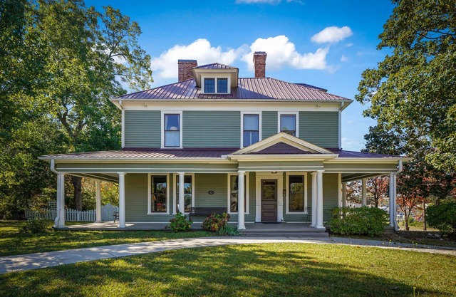 1909 Restored Victorian in the heart of Aberdeen - Available for US Open