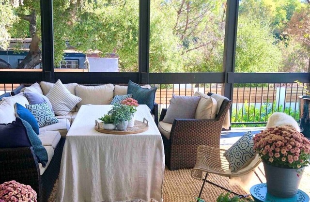 1920s Pasadena Cottage Steps from RoseBowl w/Pool