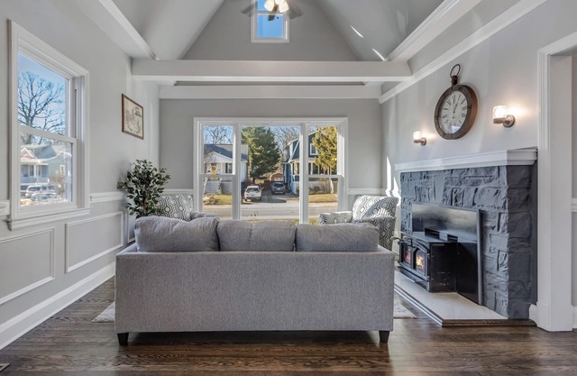 1942 Tudor Home (Catonsville/Baltimore/ Ellicott City)