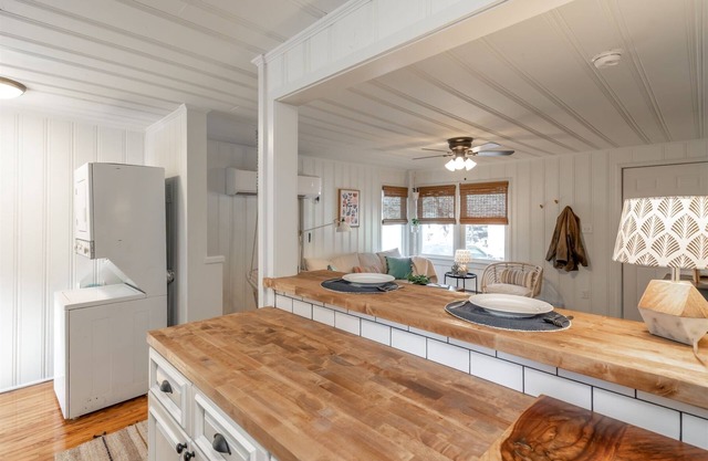 The Hygge House - Budget-Friendly in West GVL
