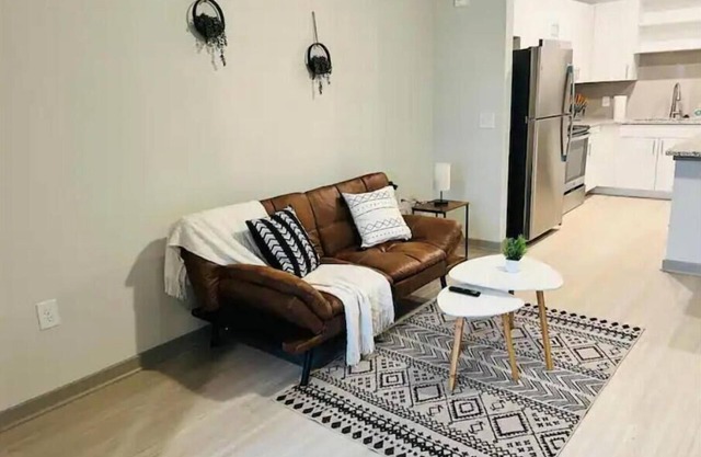 1BD/1BA Resort-Style Haven in Orlando, FL