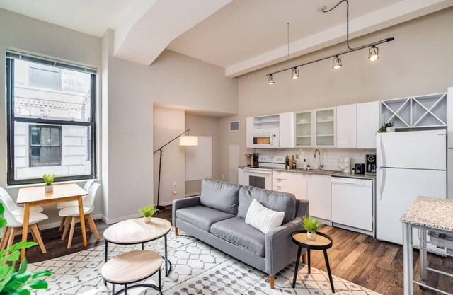 City Club #702 · Gym + Pool + King Bed - CBD, OTR, Stadium #1