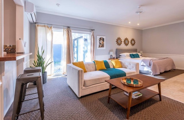 1BR, 1BA Suite with indoor hot tub