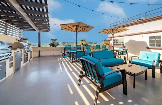 1BR-1BA - Walk to Disneyland, Anaheim Convention, or Angles Stadium