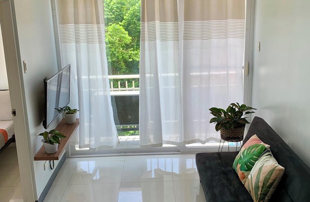 1BR Fully-Furnished Unit for Short/Long Term Rent, Cebu City, Cebu Philippines