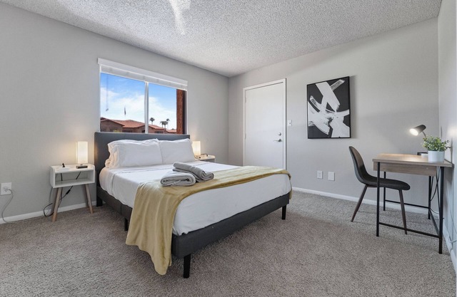 1BR - Pool - Gym - 1 Mi To Banner Hospital