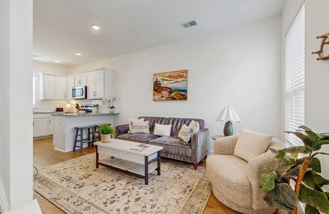 1BR loft in Pet Friendly Resort w/pool & more
