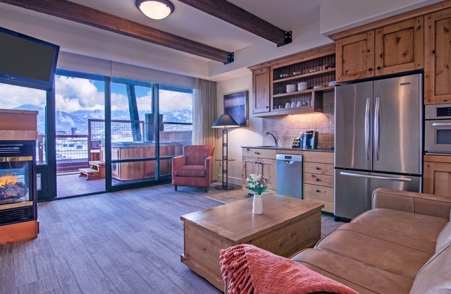 1BR Luxury Suite