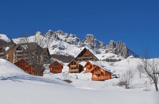 1er étage, vue vallée, balcon, télévision, casier à ski, 26m², Réallon