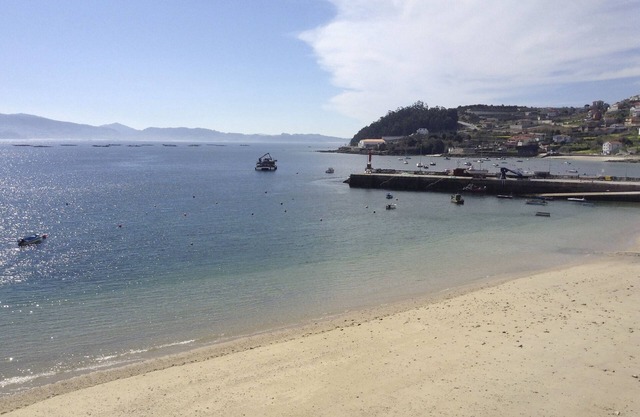 1ère ligne de plage à Raxó à 5 minutes de Sanxenxo