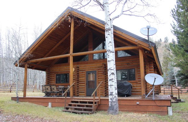 Cabane 2/2 avec mezzanine nichée à côté de la forêt nationale