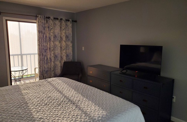 2/2 Spacious Unit