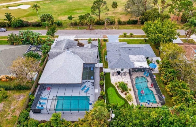 2 Amazing Side by Side Houses | Sleeps 21