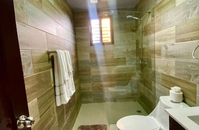 2 bd close to Sante Fe and Beach
