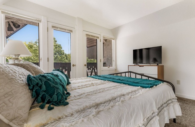2-Bdr Main St. Loft, Animaux acceptés !!