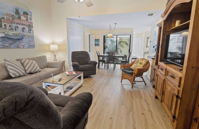 2 Bdrm 2 Bath Sea Woods Villa-Unit 4406